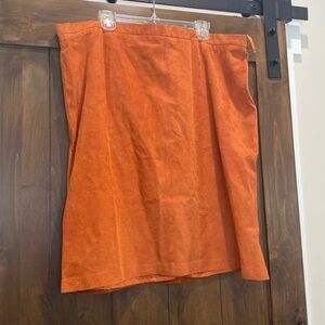 E728 Terry Lewis Sz 24 Suede Like Orange Skirt